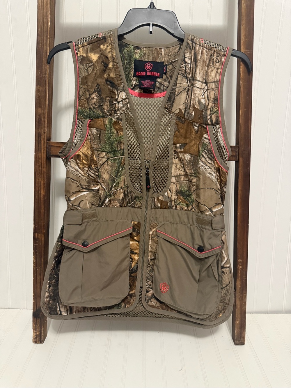 Game Winner Women’s Camo Vest in Realtree Brown Size Medium/Large